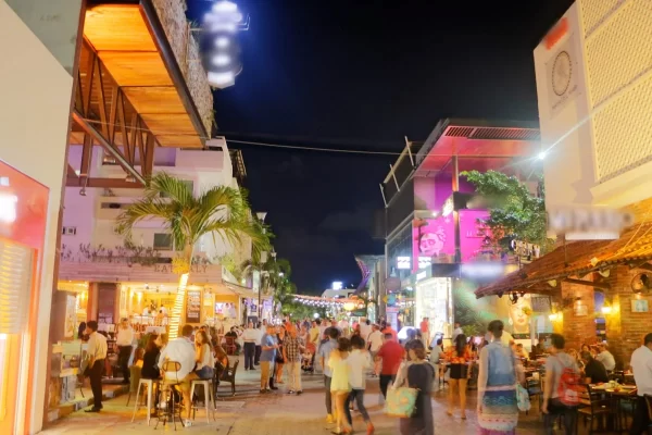 quinta avenida playa del carmen (Foto de ALEXMAN)